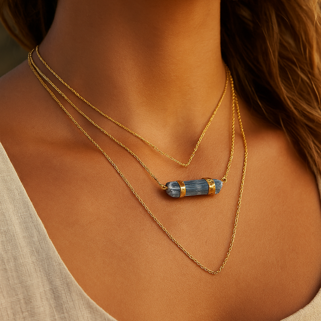 Horizon Bar Necklace - Kyanite & Gold